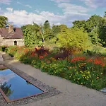 June Blake's Garden * בלסינגטון