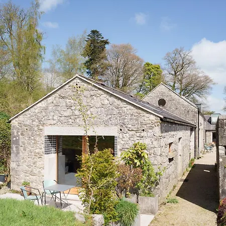 Дом отдыха June Blake's Garden *