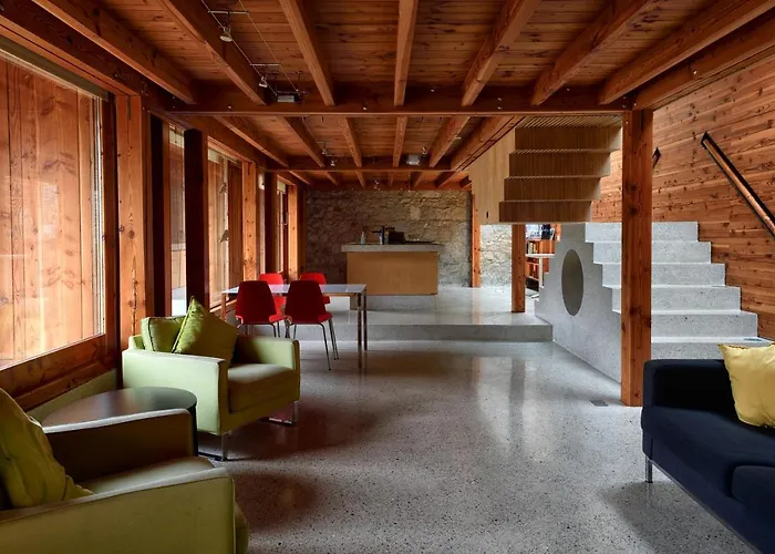 June Blake's Garden Hébergement de vacances *