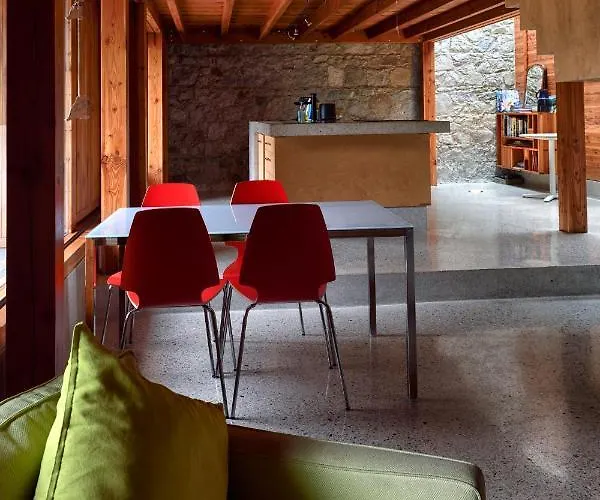 June Blake's Garden Hébergement de vacances *