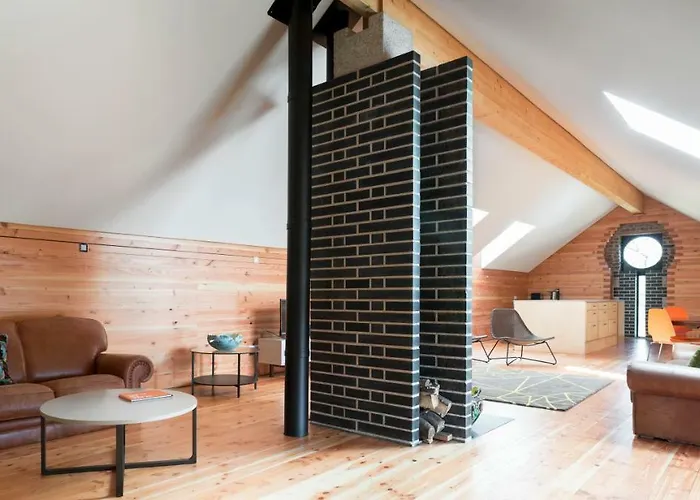 June Blake's Garden Hébergement de vacances *